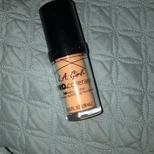LA girl HD foundation